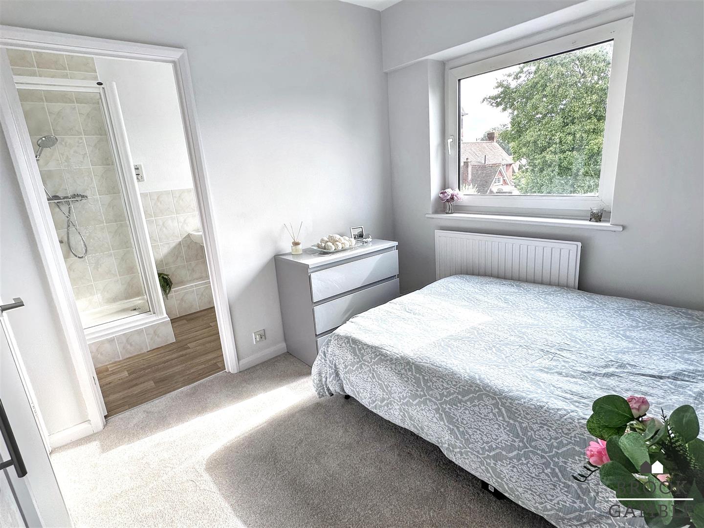 1 Bedroom Flat - Purpose Built. Buxton Road in Eastbourne,  10